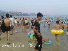 視頻: 萬人男女共浴，美女性感火辣